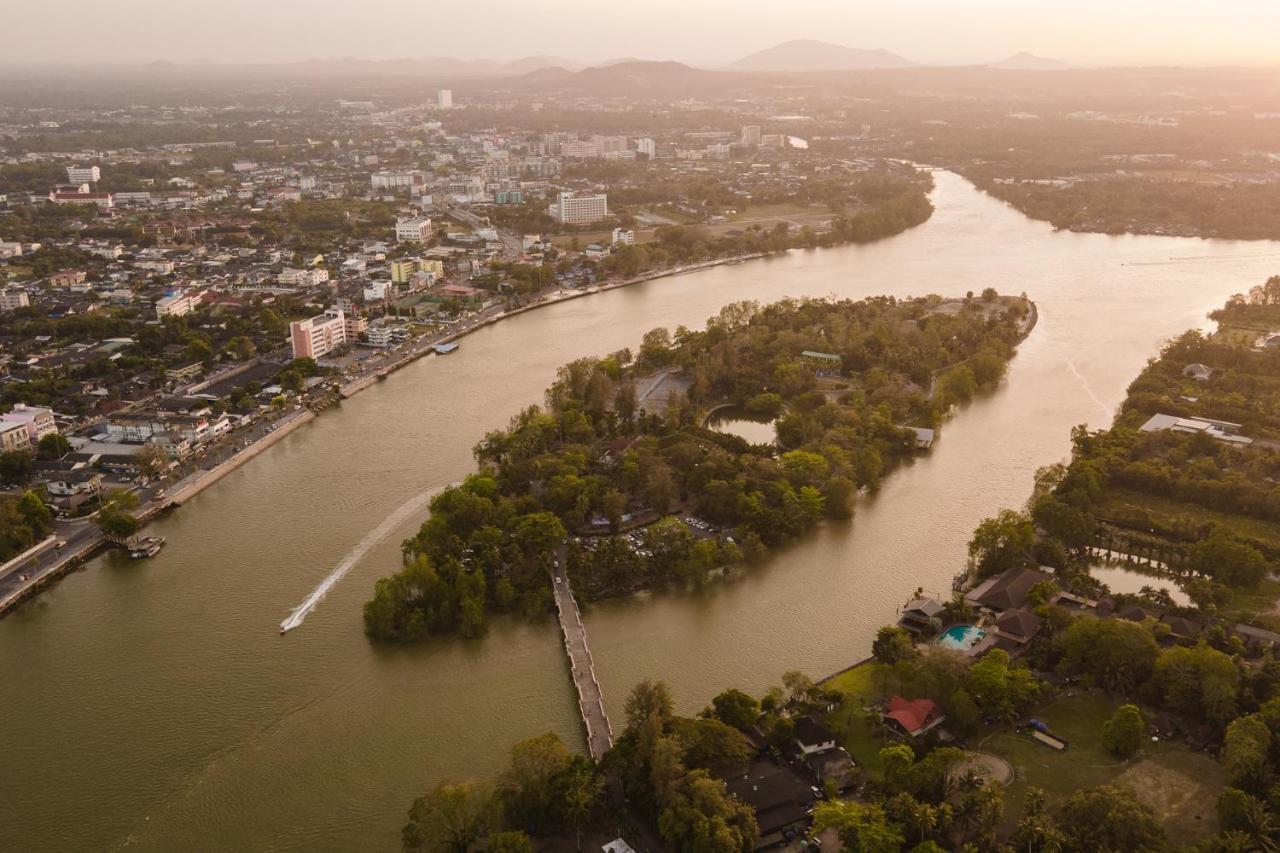 Sleepbox Hostel Suratthani Сурат-Тхані Екстер'єр фото