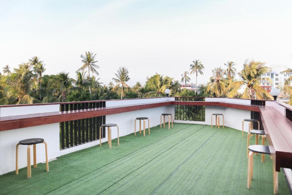 Sleepbox Hostel Suratthani Сурат-Тхані Екстер'єр фото