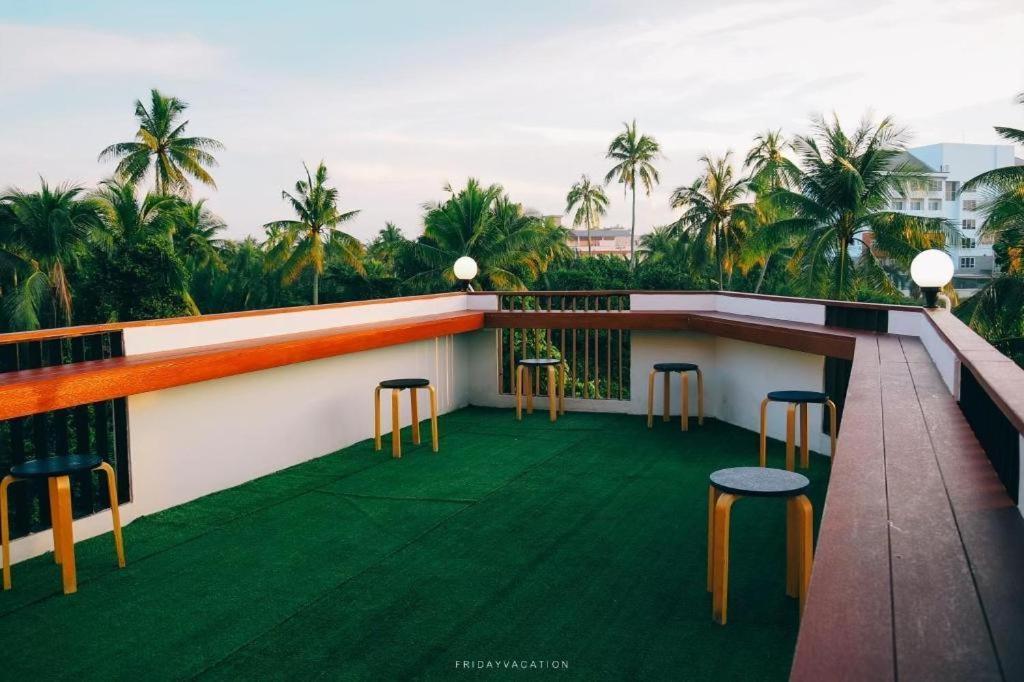 Sleepbox Hostel Suratthani Сурат-Тхані Екстер'єр фото