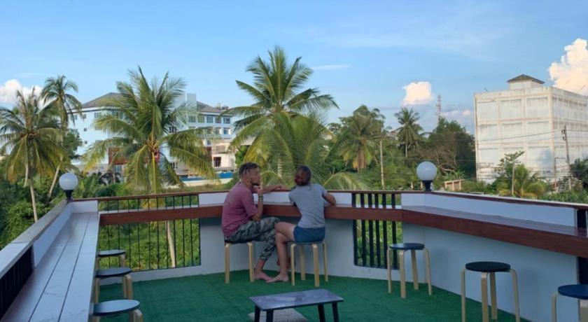 Sleepbox Hostel Suratthani Сурат-Тхані Екстер'єр фото