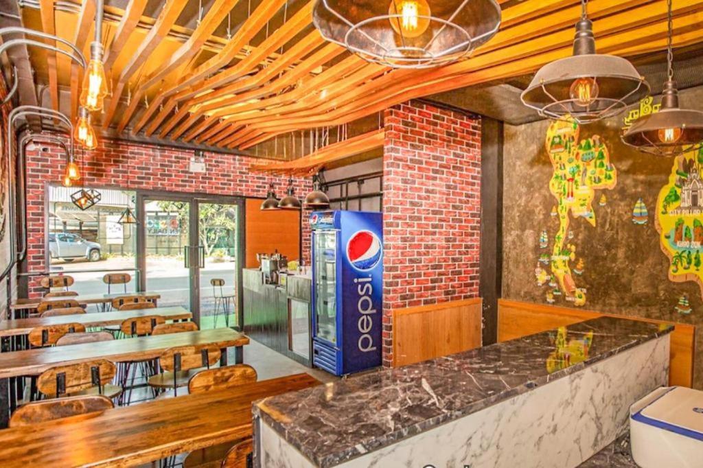 Sleepbox Hostel Suratthani Сурат-Тхані Екстер'єр фото