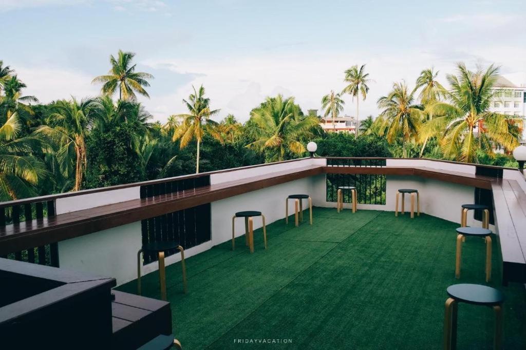 Sleepbox Hostel Suratthani Сурат-Тхані Екстер'єр фото